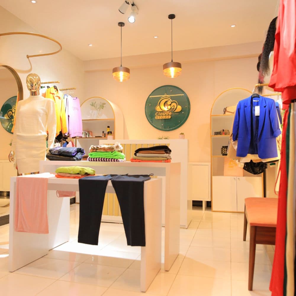 SHOPS
