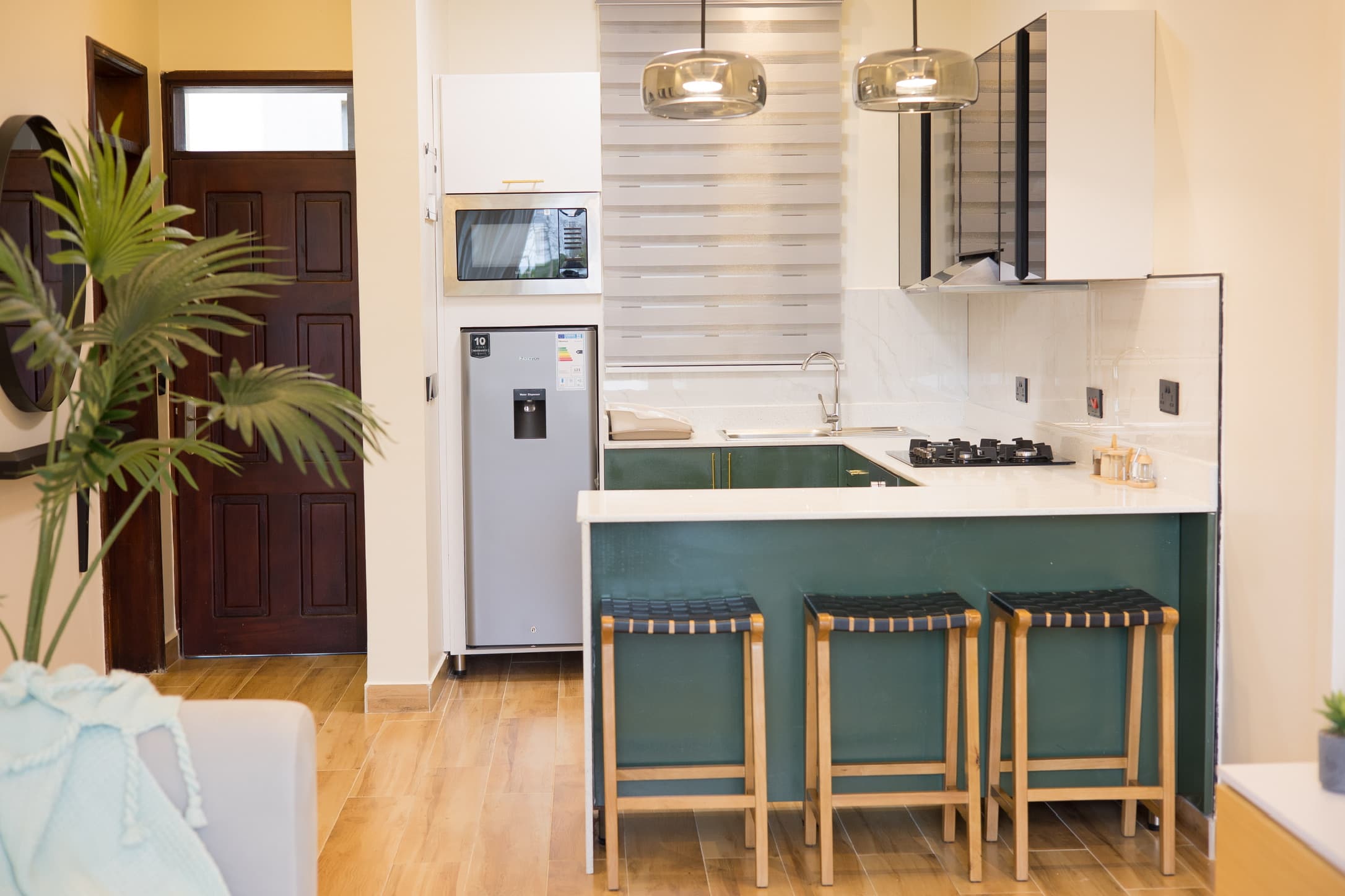 Kitchen & Dining gallery 7
